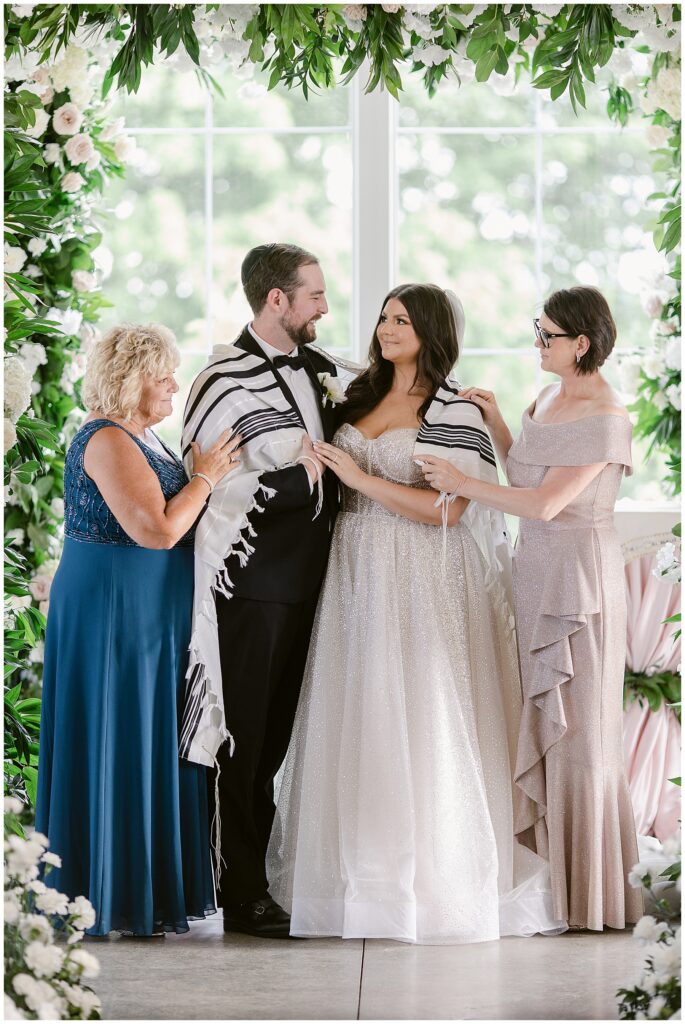 Jewish wedding ceremony 